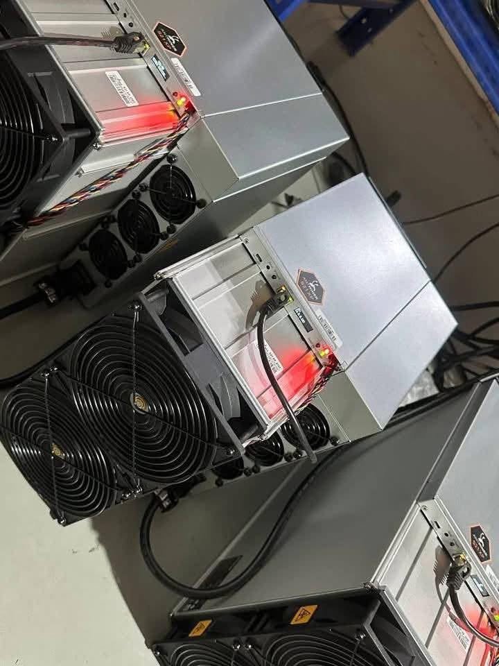 Bitmain Antminer S21 XP 270 THs Bitcoin ASIC Miner