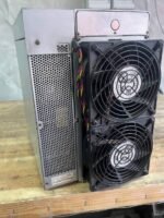 Bitmain Antminer S21 200 TH/s Bitcoin ASIC Miner - Image 2